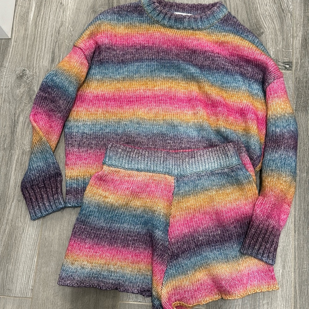 Something Navy Ombré Sweater + Shorts Size Small